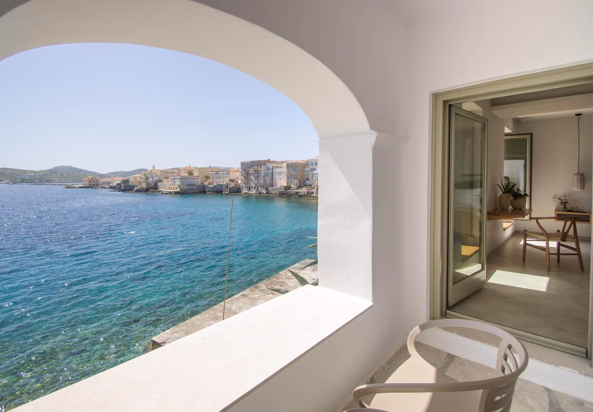 Krinakia suites bedroom with sea view