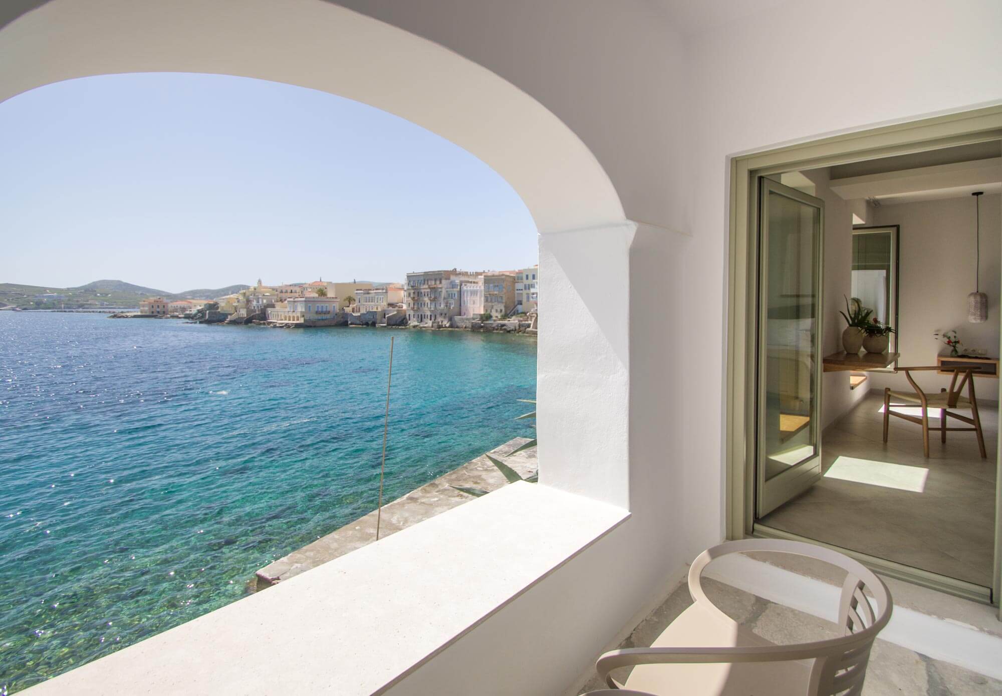 Krinakia suites bedroom with sea view