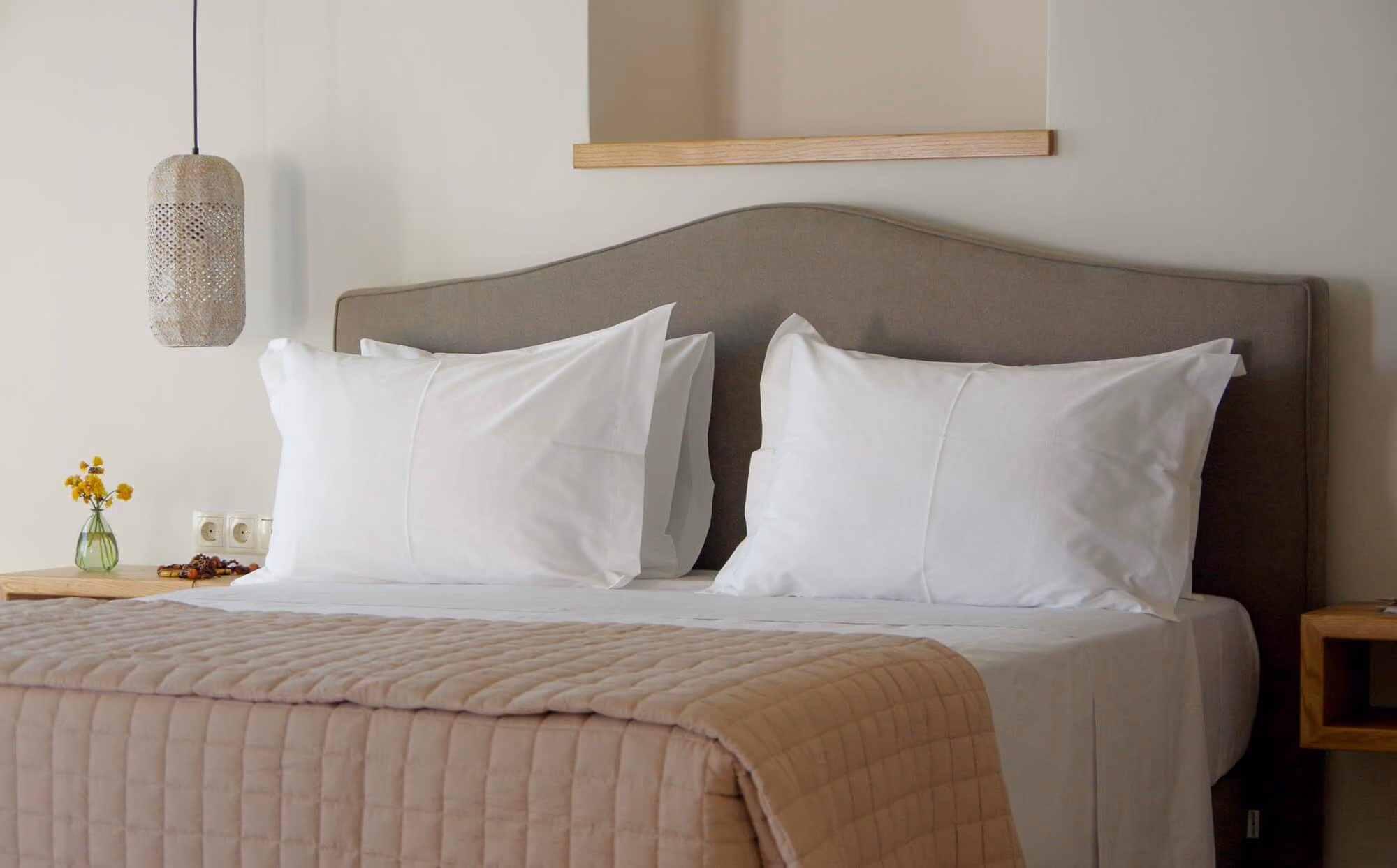 Krinakia suite, bedroom, living room 